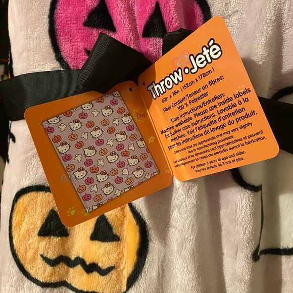 Hello Kitty Pumpkin Ghost Throw Blanket - Picture 2 of 3